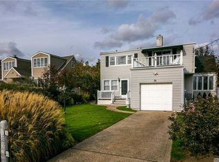 36 Island Pkwy N, Island Park, NY 11558