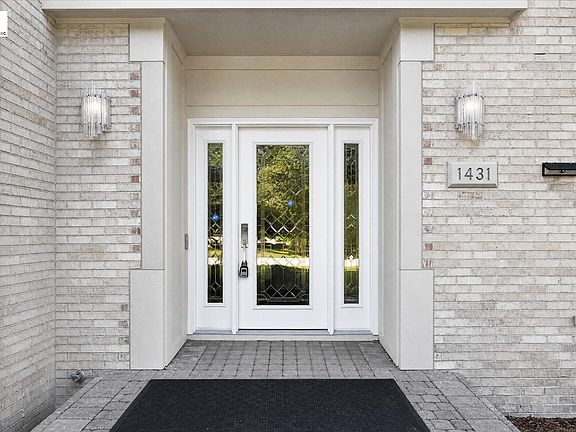 4th image of 1431 Provincial Dr