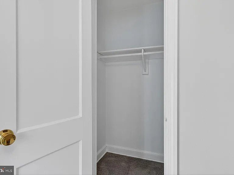 1410 N Quinn St #7 — Photo 19