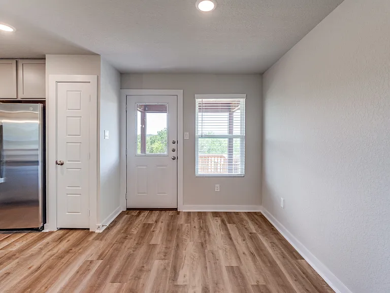 721 Ryan Xing — Photo 17