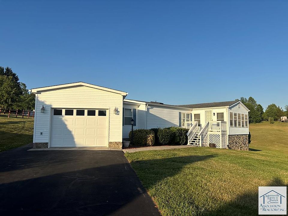 1st image of 105 Chestnut Meadows Dr