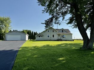 W2989 Farmersville Rd, Mayville, WI 53050