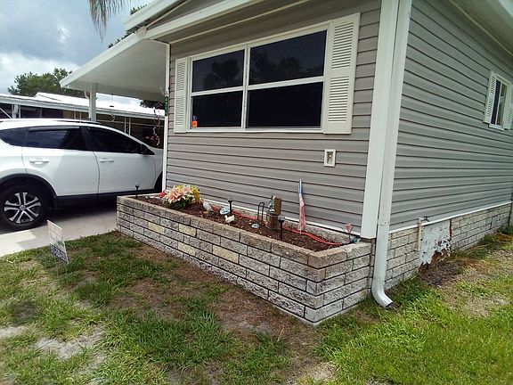 3rd image of 4714 Goldfinch Dr