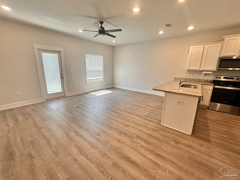 1542 Iroquois Ct — Photo 5