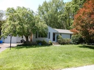 5 Sherwood Rd, Attleboro, MA 02703