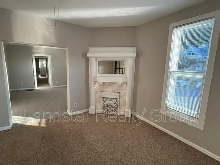 2127 Grinstead Dr #1 — Photo 7