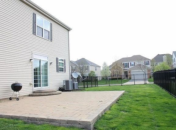 2nd image of 5961 Chatham Dr