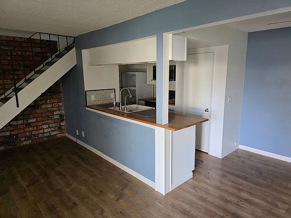 3rd image of 2627 Spinnaker Ave