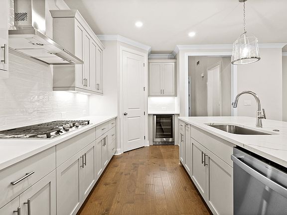 7th image of this home