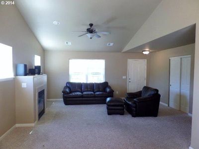 675 NE Cummins St, Roseburg, OR, 97470