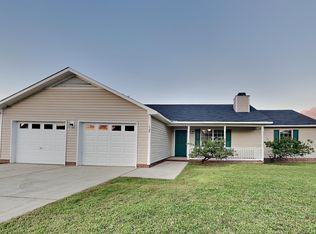 129 Cavalier Dr, Raeford, NC 28376