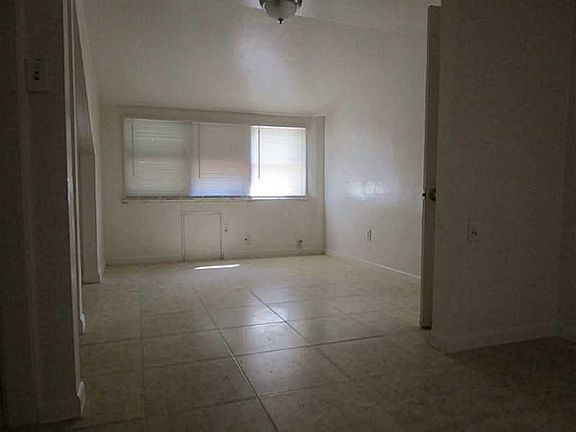 5th image of 522 N 19th Ave #8
