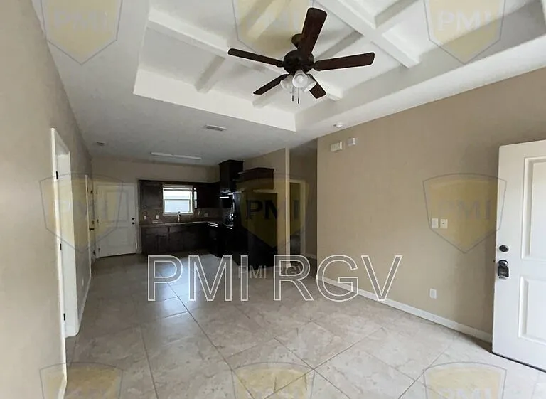 2601 E Garfield Ave #4 — Photo 2