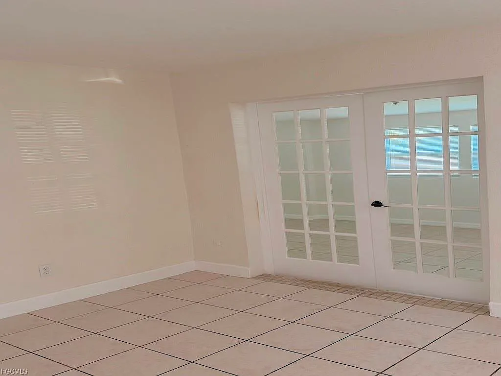 4 bed, 1985 sqft, $2,150 — Photo 3