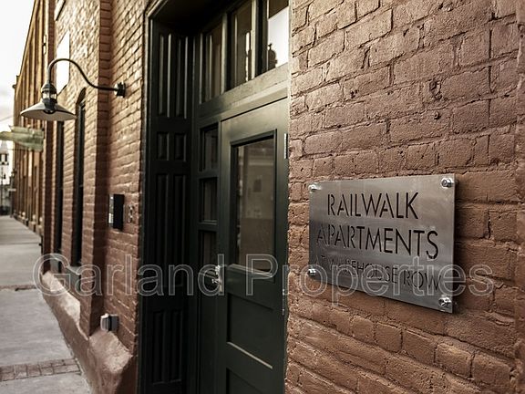 2nd image of 113 Norfolk Ave SW APT 2