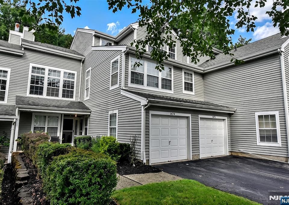 1st image of 1474 Cornwall Road