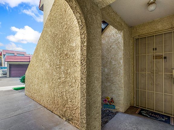 3rd image of 805 Country Club Dr SE APT 1G