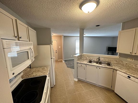 4th image of 16807 Aulton Dr