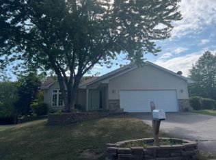 16881 Peregrine Cir SW, Prior Lake, MN 55372