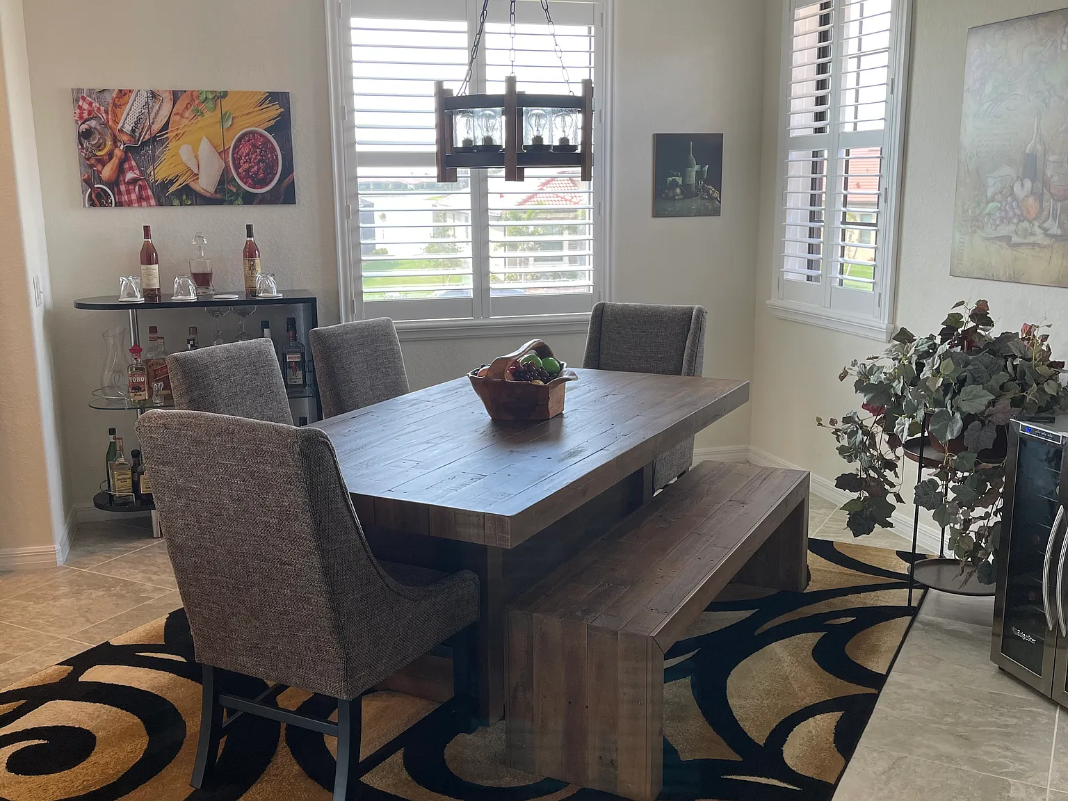 3 bed, 2233 sqft, $8,250 — Photo 3