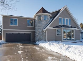 3628 Rosewood Ct, Sheboygan, WI 53083