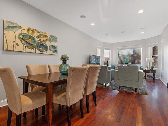 5th image of 1521 N Artesian Ave #1