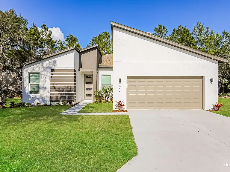 344 Hibiscus Dr — Photo 1