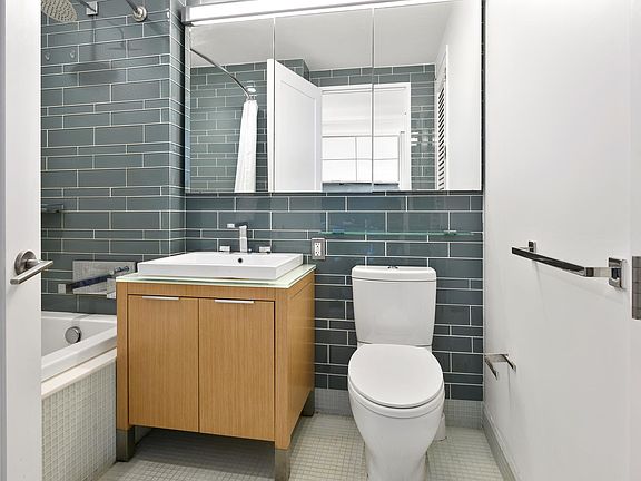 5th image of 22 N 6th St APT 21E
