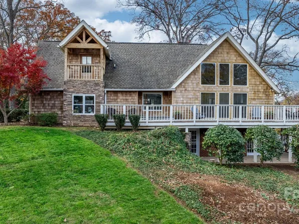617 N Center St, Hickory, NC 28601