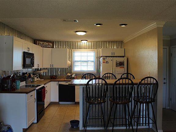 5th image of 600 S San Jacinto St