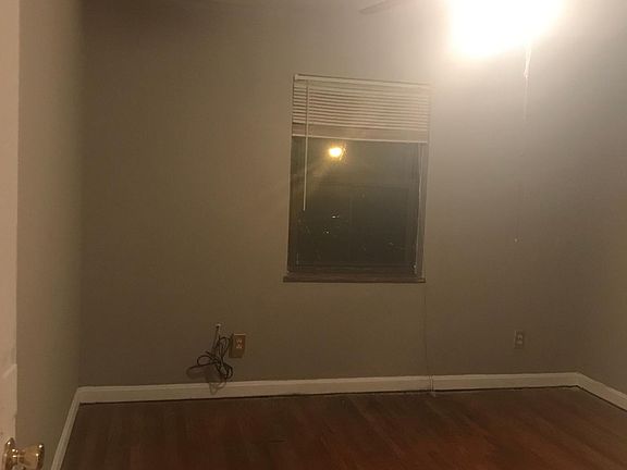 3rd image of 2416 Losantiville Ave APT 4