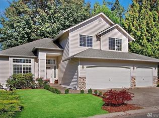 7830 NE 148th St, Kenmore, WA 98028