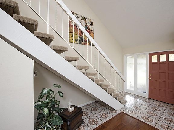 5th image of 293 Esteban Way