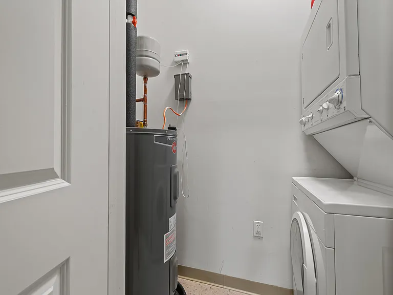 1209 N Charles St #410 — Photo 24