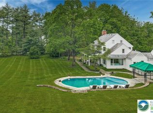 1803 Apple Tree Ln, Bethlehem, PA 18015