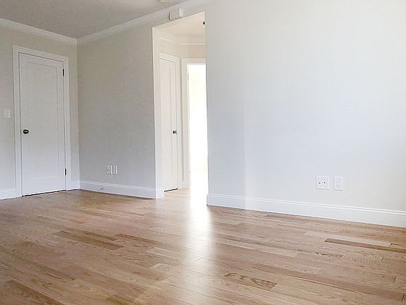 4th image of 72 Barrow St APT 5J