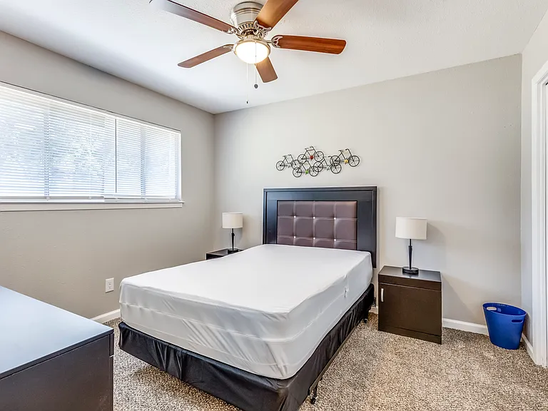 Bedroom 4 Full Bed, 2 Side Tables and 2 Lamps with USB Ports