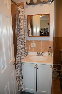 Rented by OvCo Realty | media 29