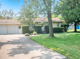 813 Woodworth Rd, Jackson, MI 49202