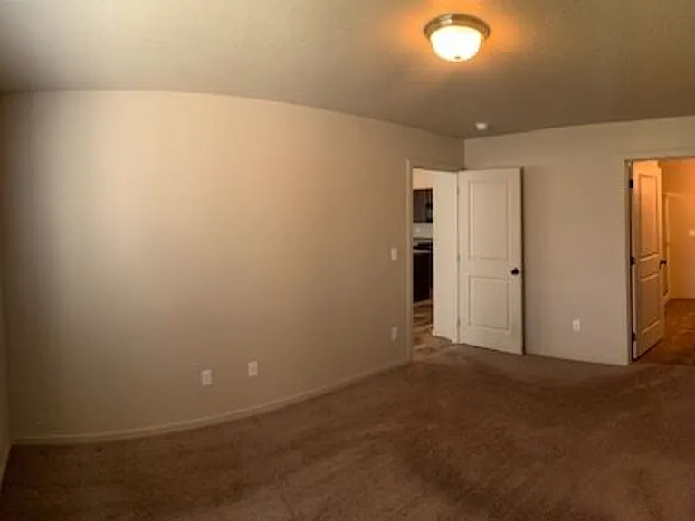 821-23 S Fox Ln — Photo 7