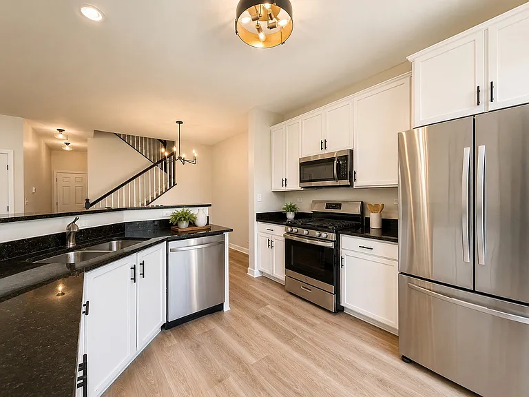 367 Chesapeake Ln — Photo 6