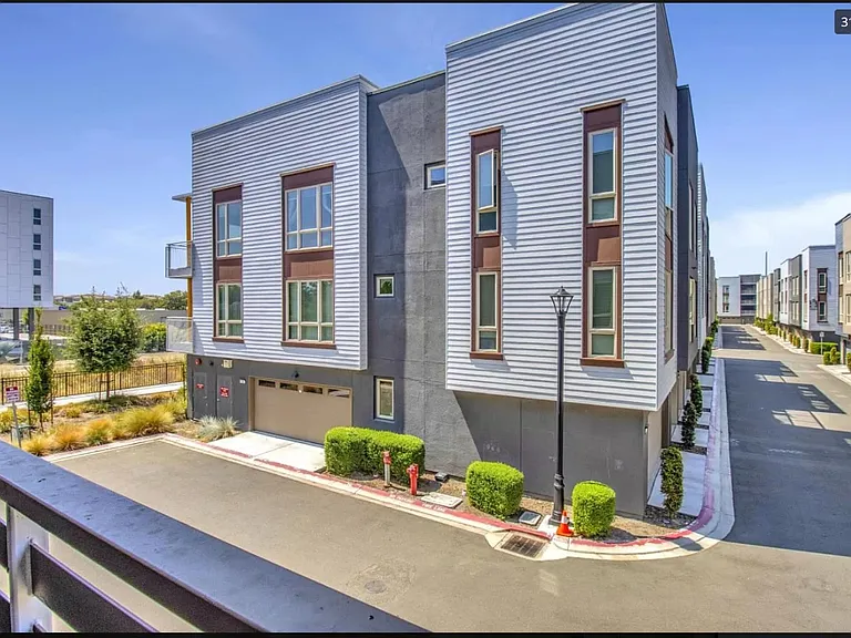 421 Vineyard Ave #21 — Photo 12