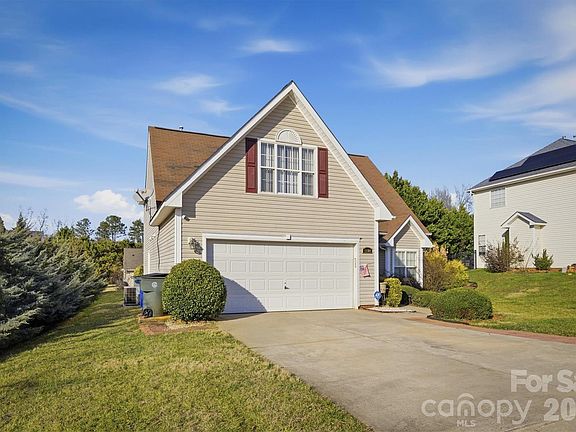 4th image of 1104 Windy Hill Dr NW