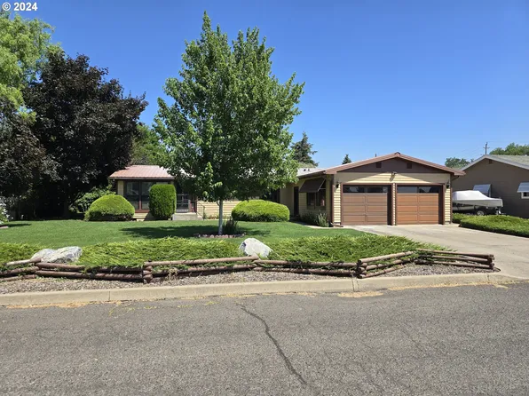 2505 Hickory Ct, La Grande, OR 97850