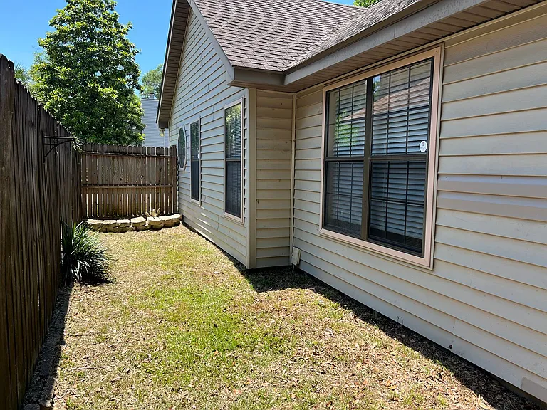 2605 Yarmouth Ln — Photo 31