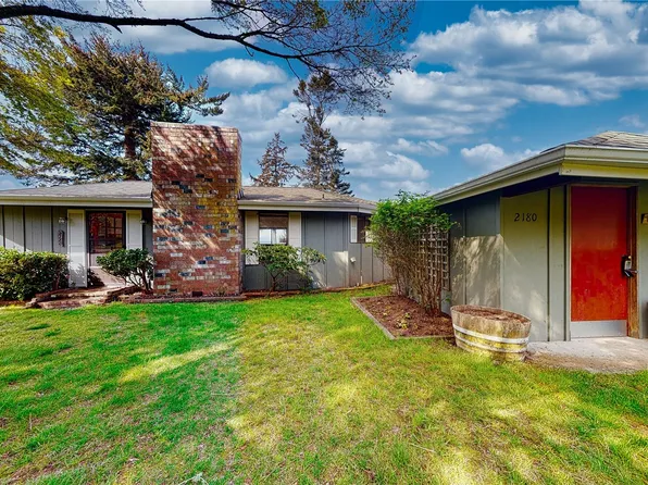 2180 Inverness Way, Coupeville, WA 98239