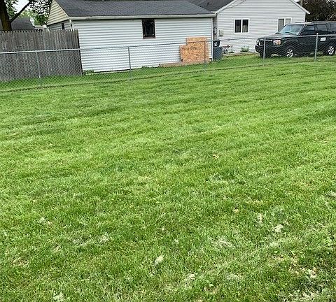 2nd image of 8 E Sunnydale Dr