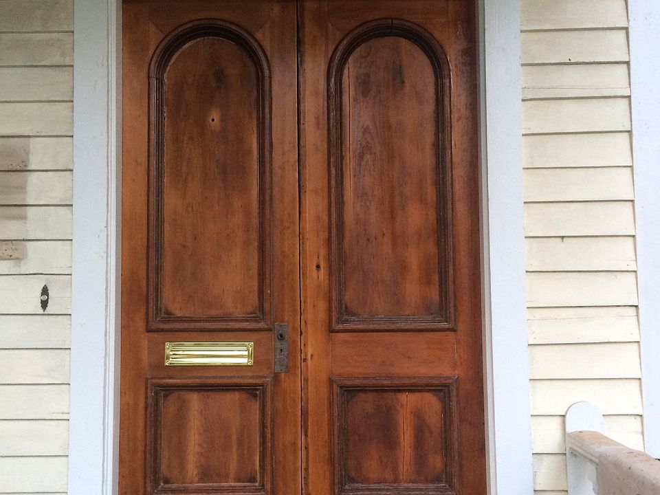 2nd image of 609 Grace St