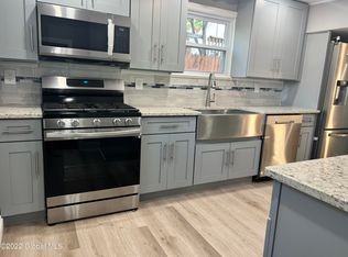 166 Marx St, Schenectady, NY 12304
