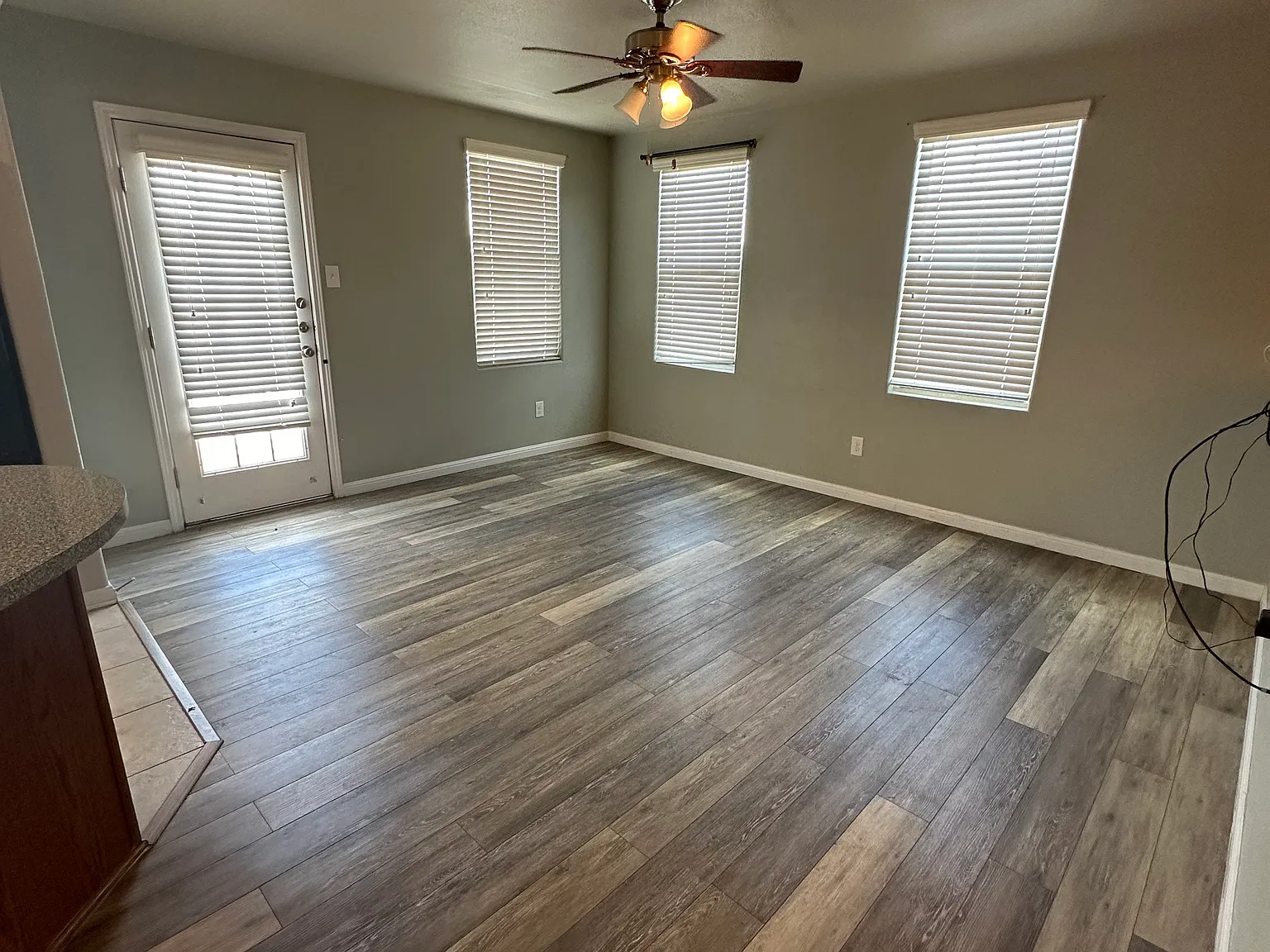 2 bed, 1100 sqft, $1,400 — Photo 1